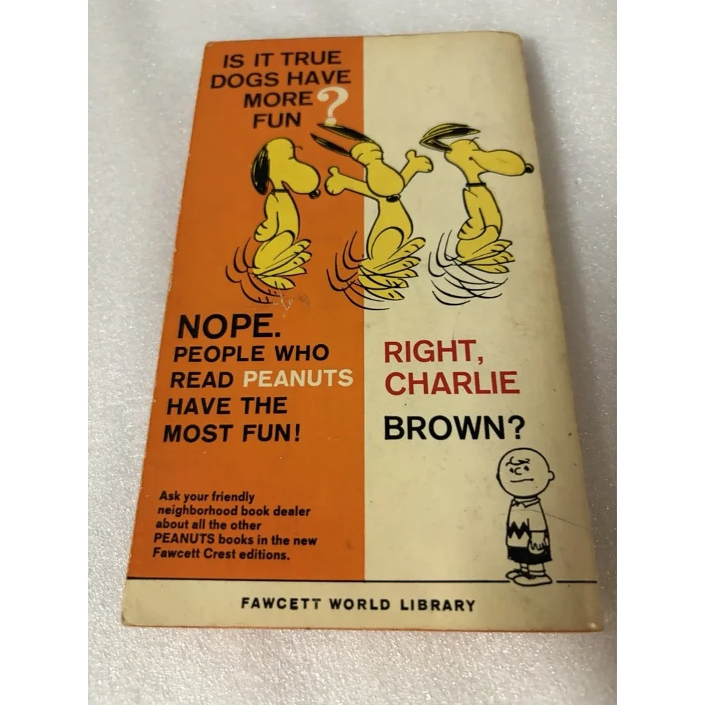 Here Comes Snoopy Charles Schulz Peanuts 1968 Fawcett Crest 12th Printing 50¢